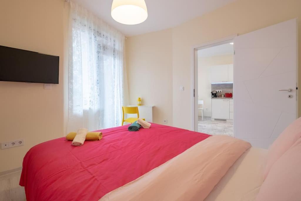 Bright & Chic Parkside Apartment Sofya Dış mekan fotoğraf